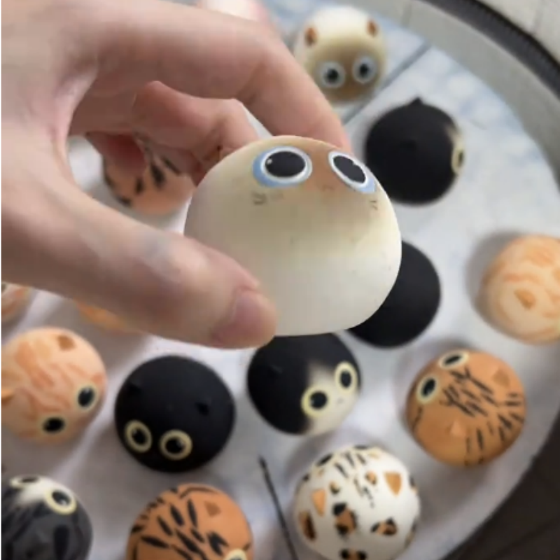 Handmade Jingdezhen Ceramic Cat Figurine