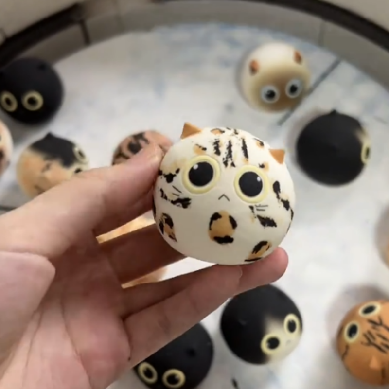 Handmade Jingdezhen Ceramic Cat Figurine